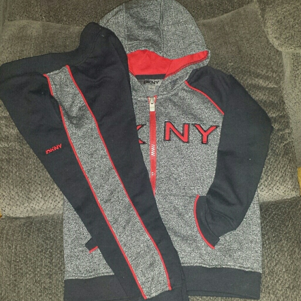 Nice! 2 piece sweat suit.